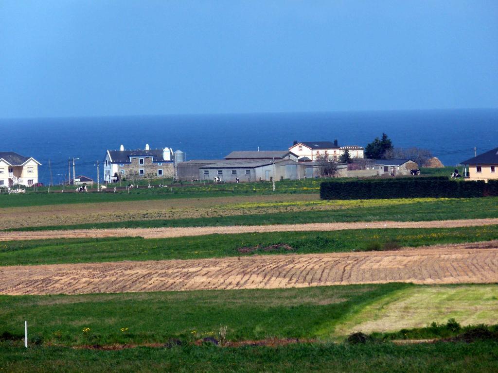 Hostal Chiquin Tapia De Casariego Eksteriør billede